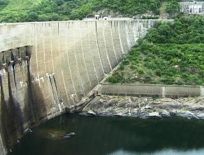 Lake Kariba dam wall